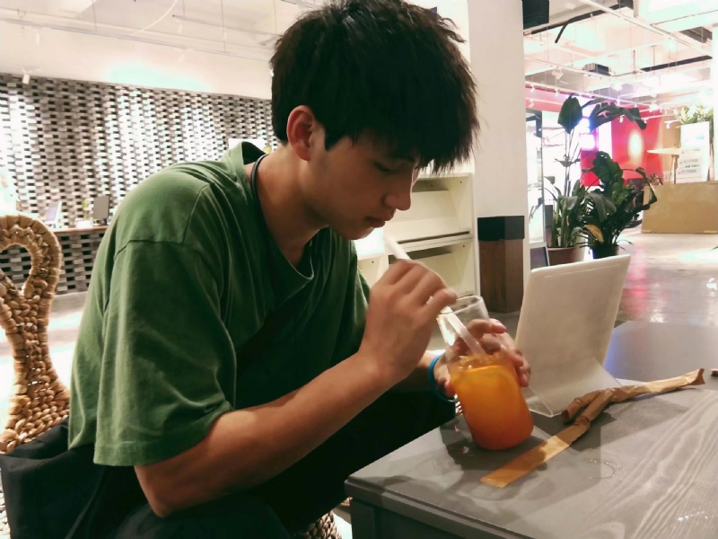一花一世界的第一张照片--柳州中老年相亲网